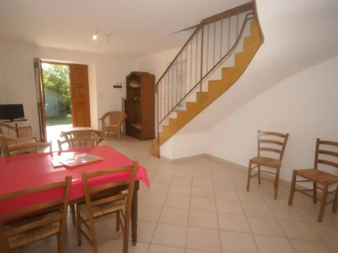 Cozy Holiday Home in Uzer with Swimming Pool