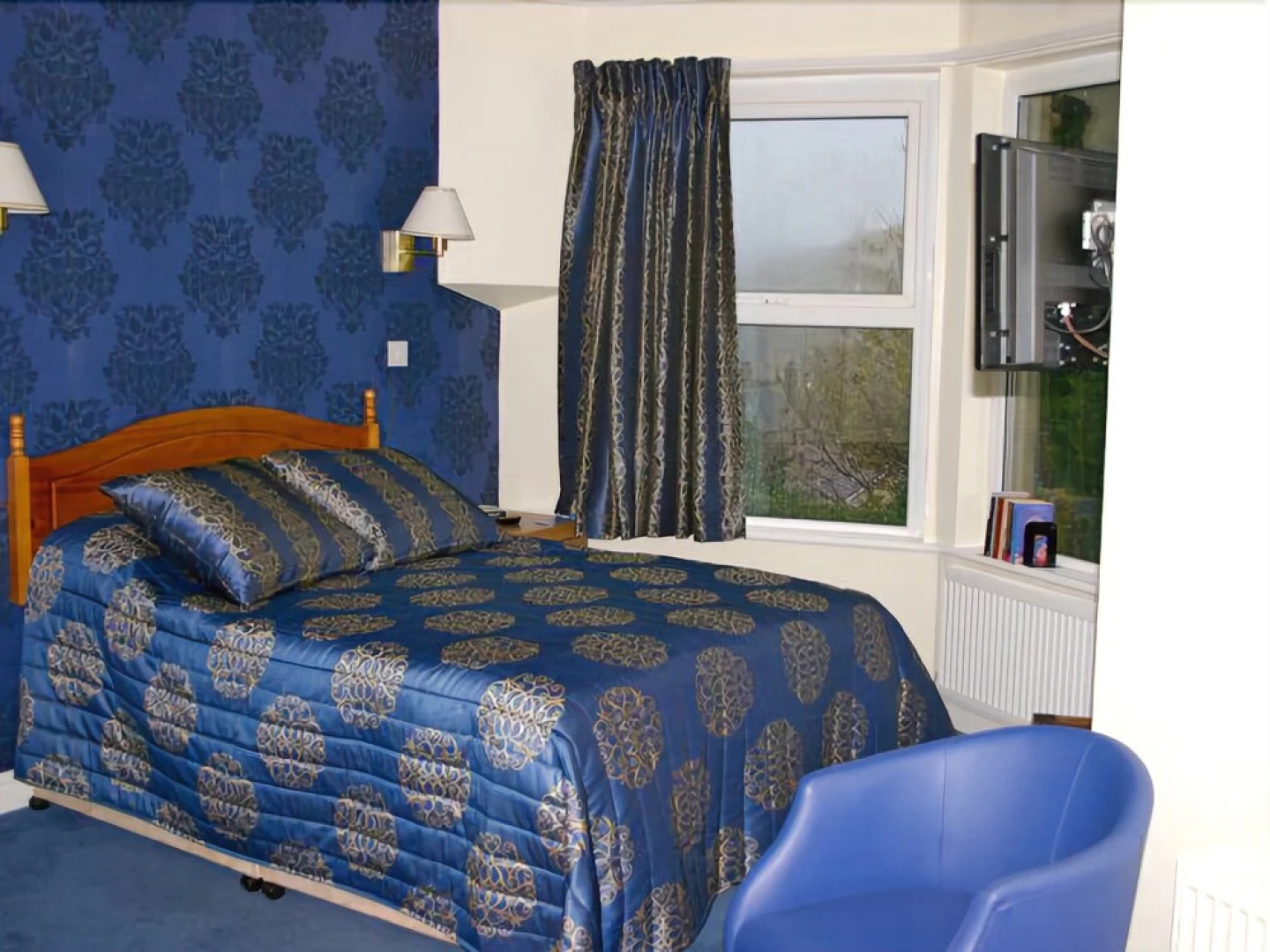 Five Rise Locks Hotel