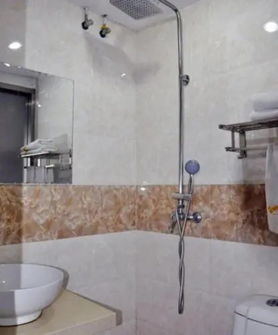 Haicheng Jintai Business Hotel