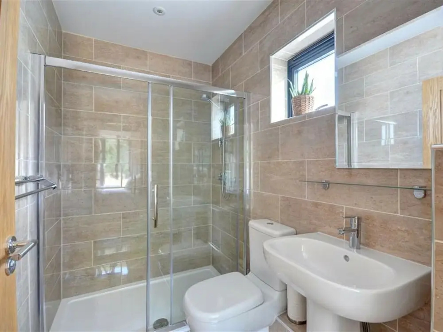 Luxurious Apartment in Par With Beach Nearby