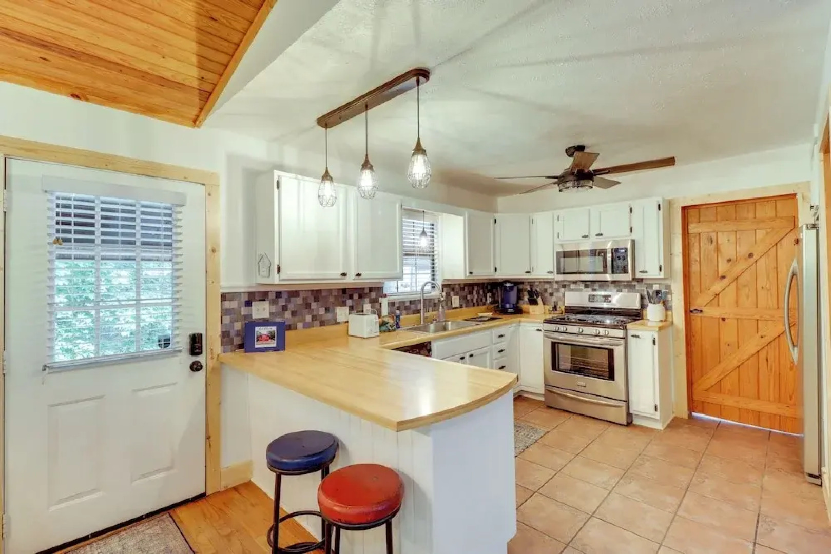 Woodsy Gassville Getaway ~ 3 Mi to White River!