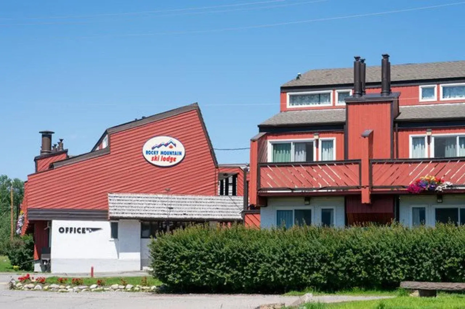 Rocky Mountain Ski Lodge