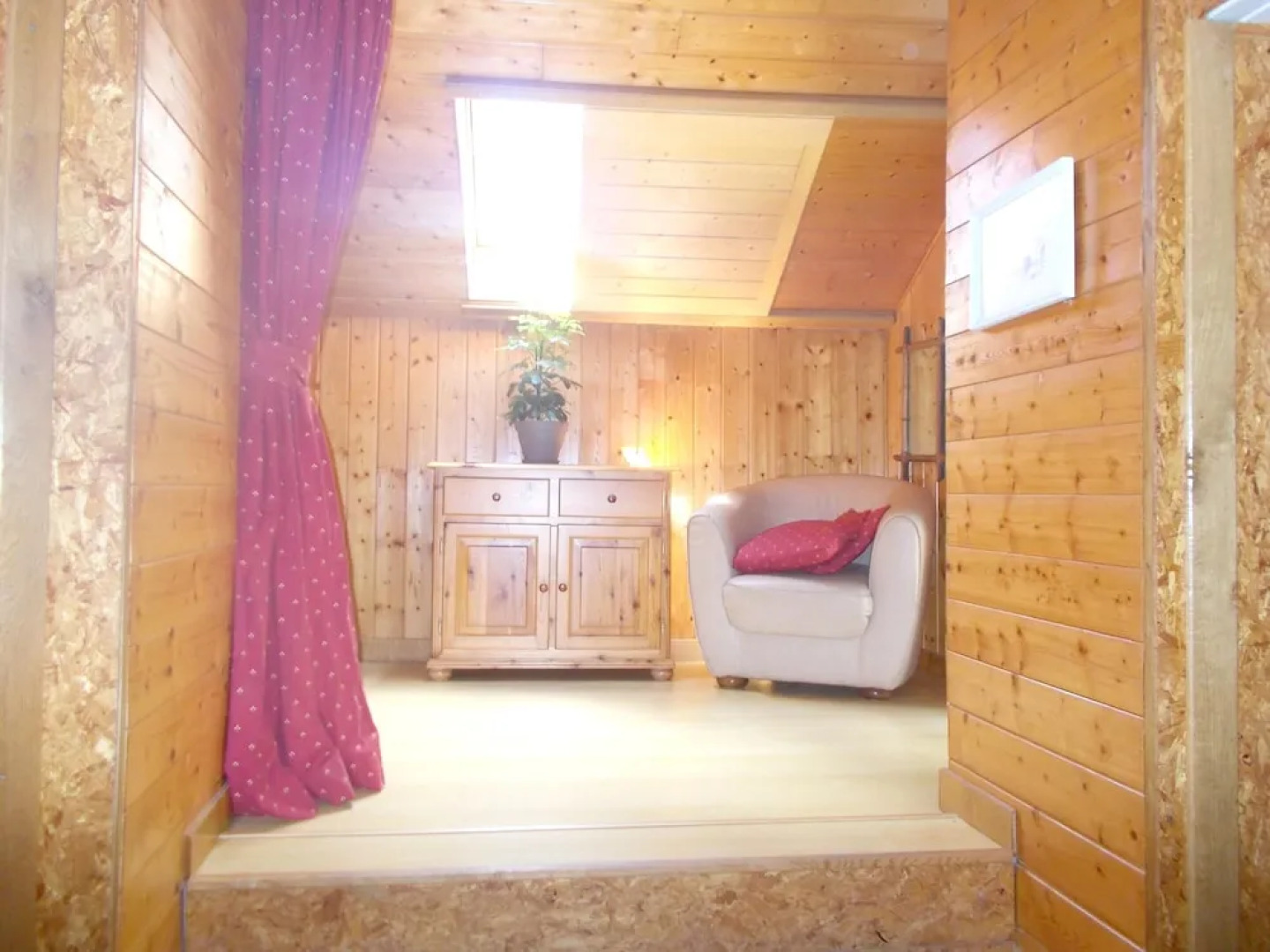 House With 2 Bedrooms in Chamblay, With Furnished Garden and Wifi