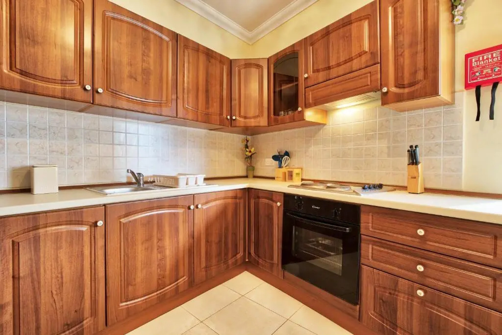 MS26 - Spacious Maisonette By The Sea