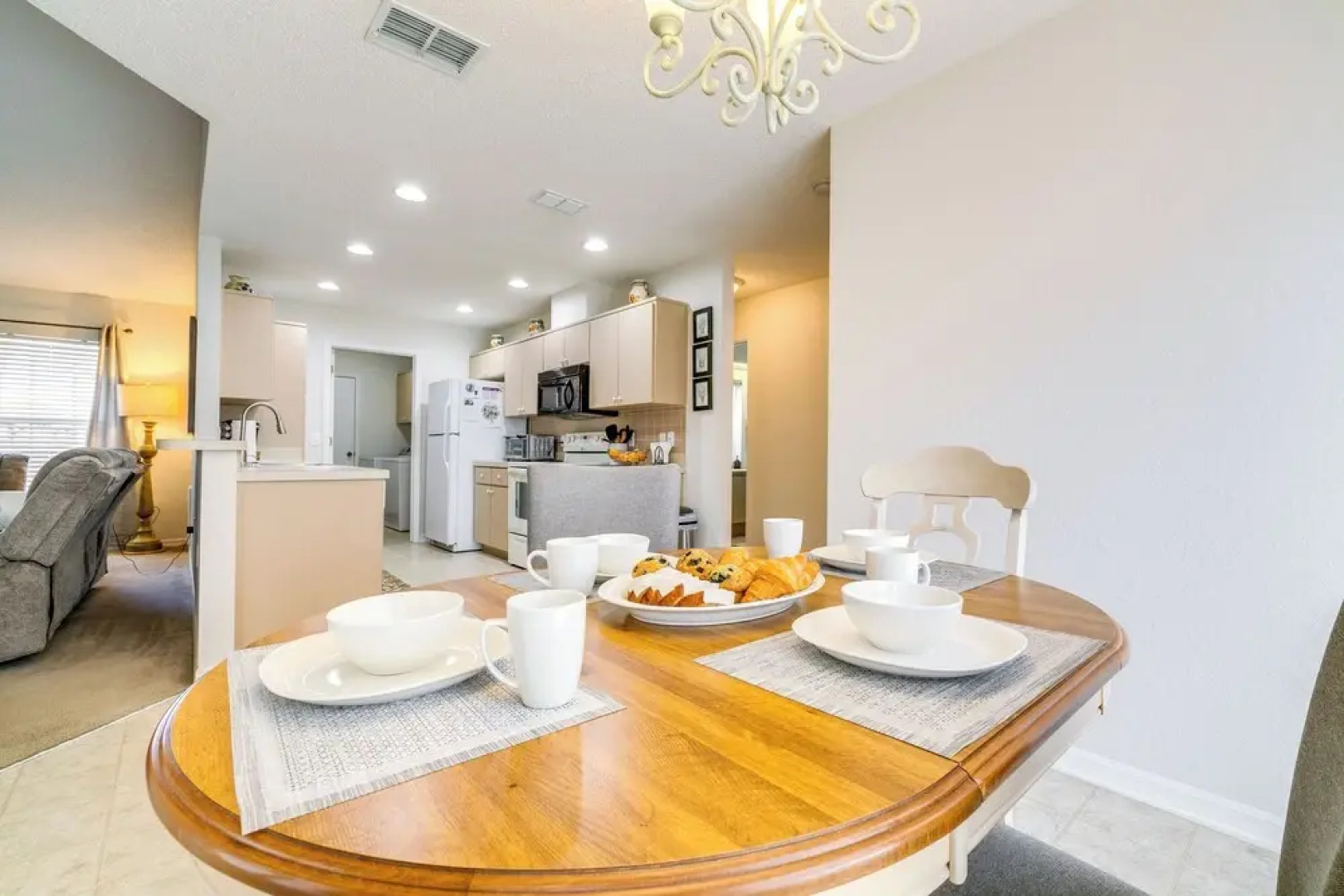 Family-friendly Spring Hill Vacation Home w/ Lanai