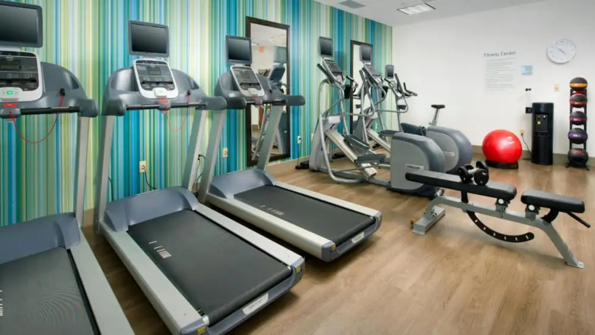 Holiday Inn Express Hotel & Suites RIPLEY, an IHG Hotel