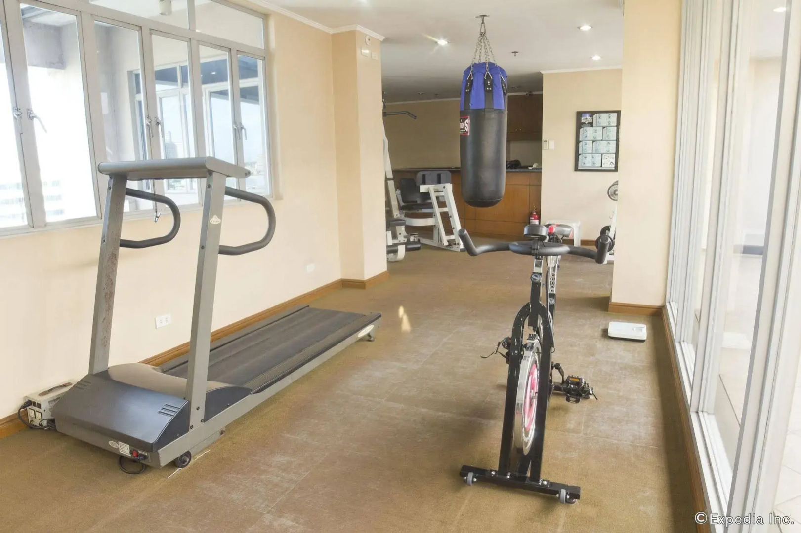 Herald Suites Solana