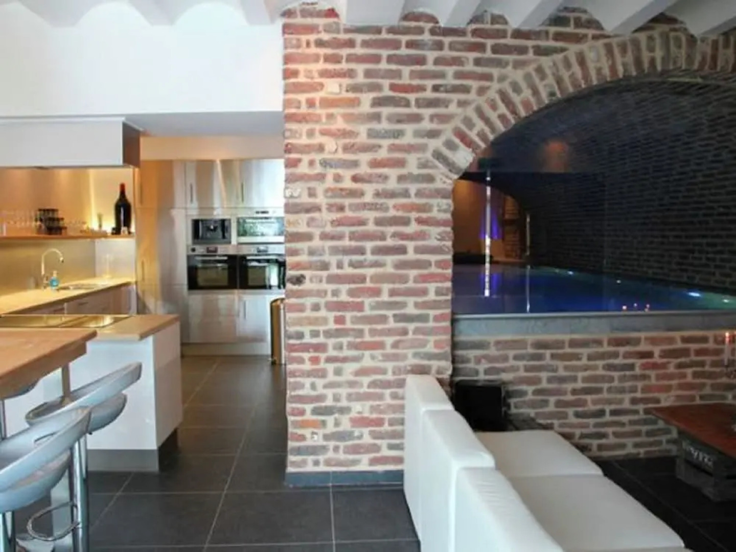 Attractive Holiday Home with Pool, Hot Tub, Fireplace near Spa