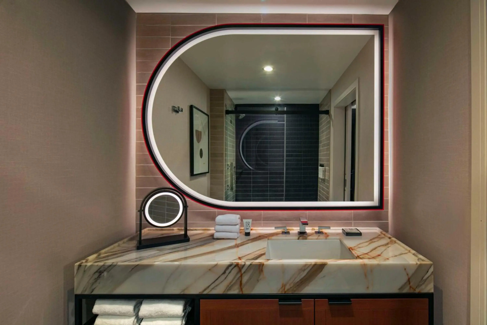 theWit Chicago, a Hilton Hotel