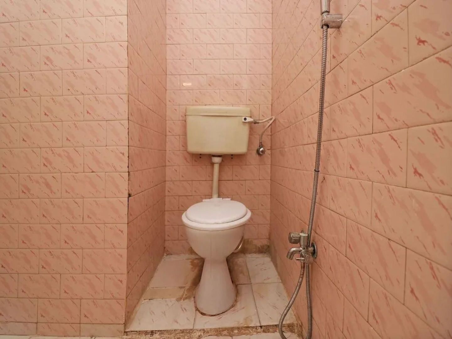 SPOT ON 37002 Hotel Natraj