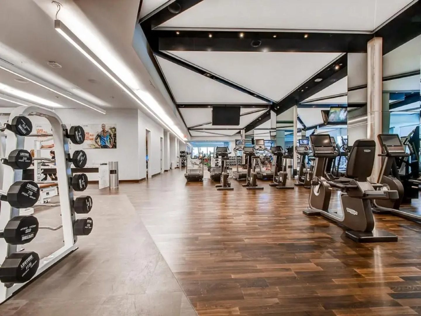 Global Luxury Suites at Sky