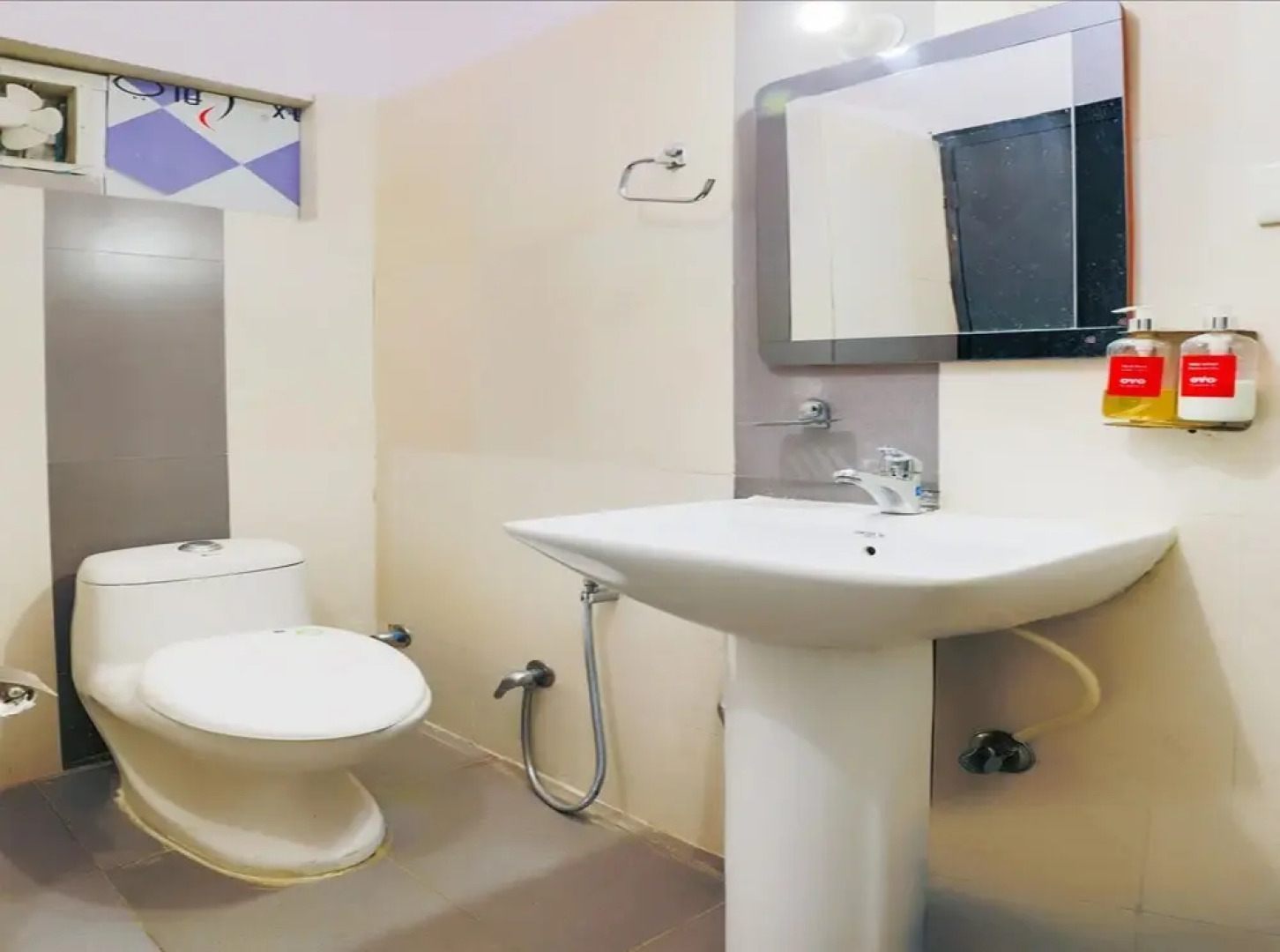 OYO 22828 Flagship Sector 1A