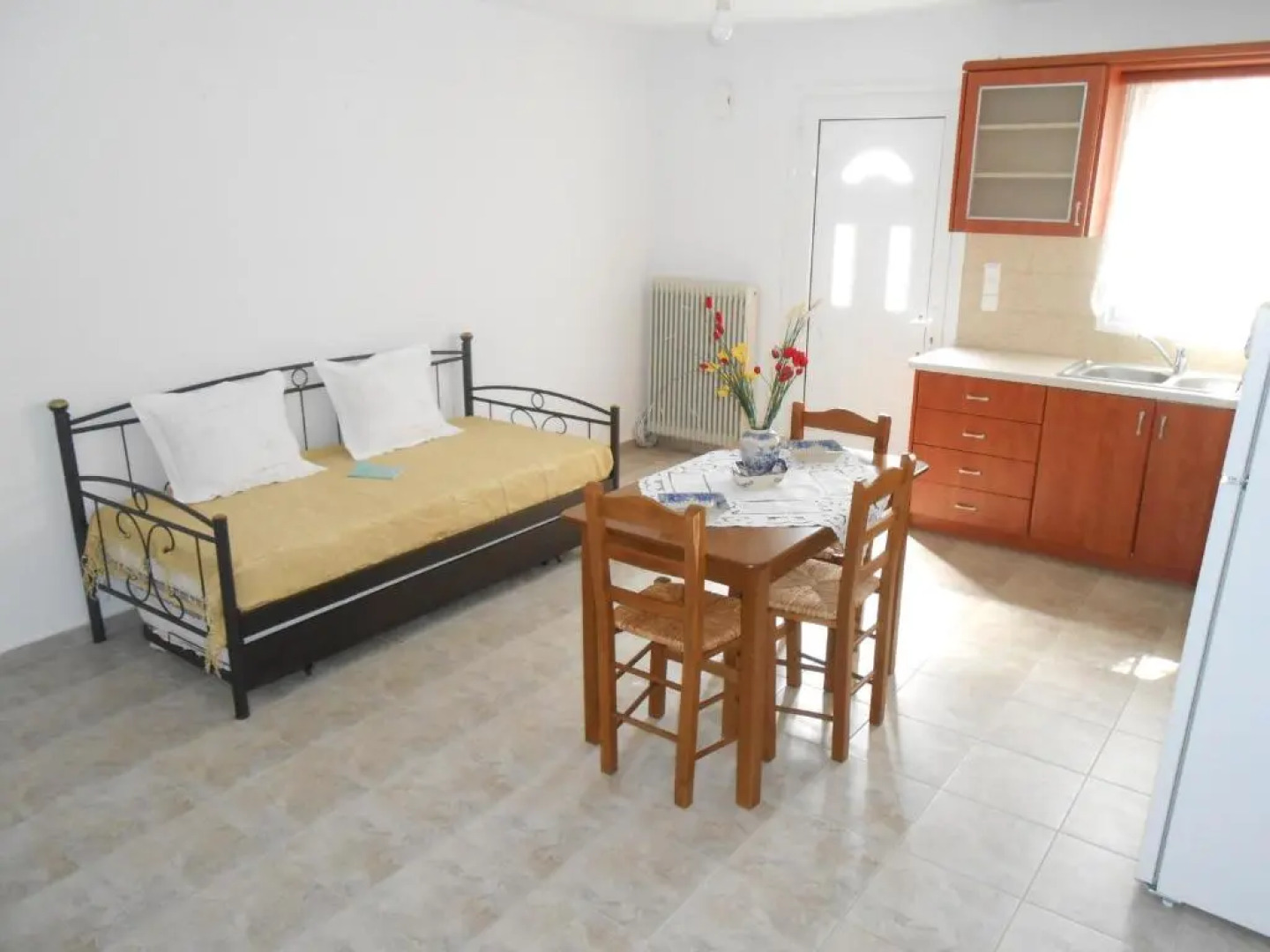 Chrysolithos Kerami Apartments