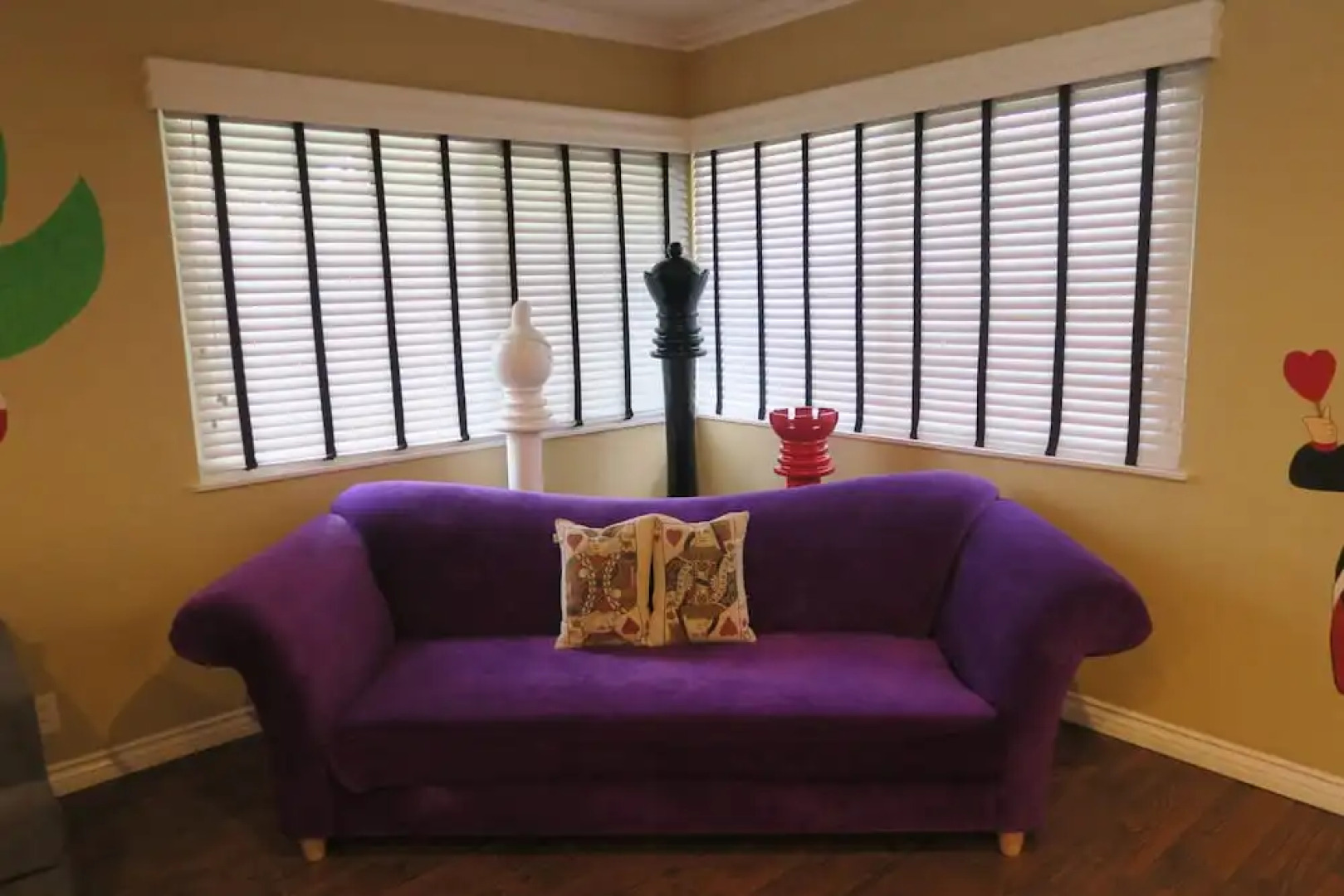 The Wonderland House 5 Bedrooms 3 Bathrooms Home