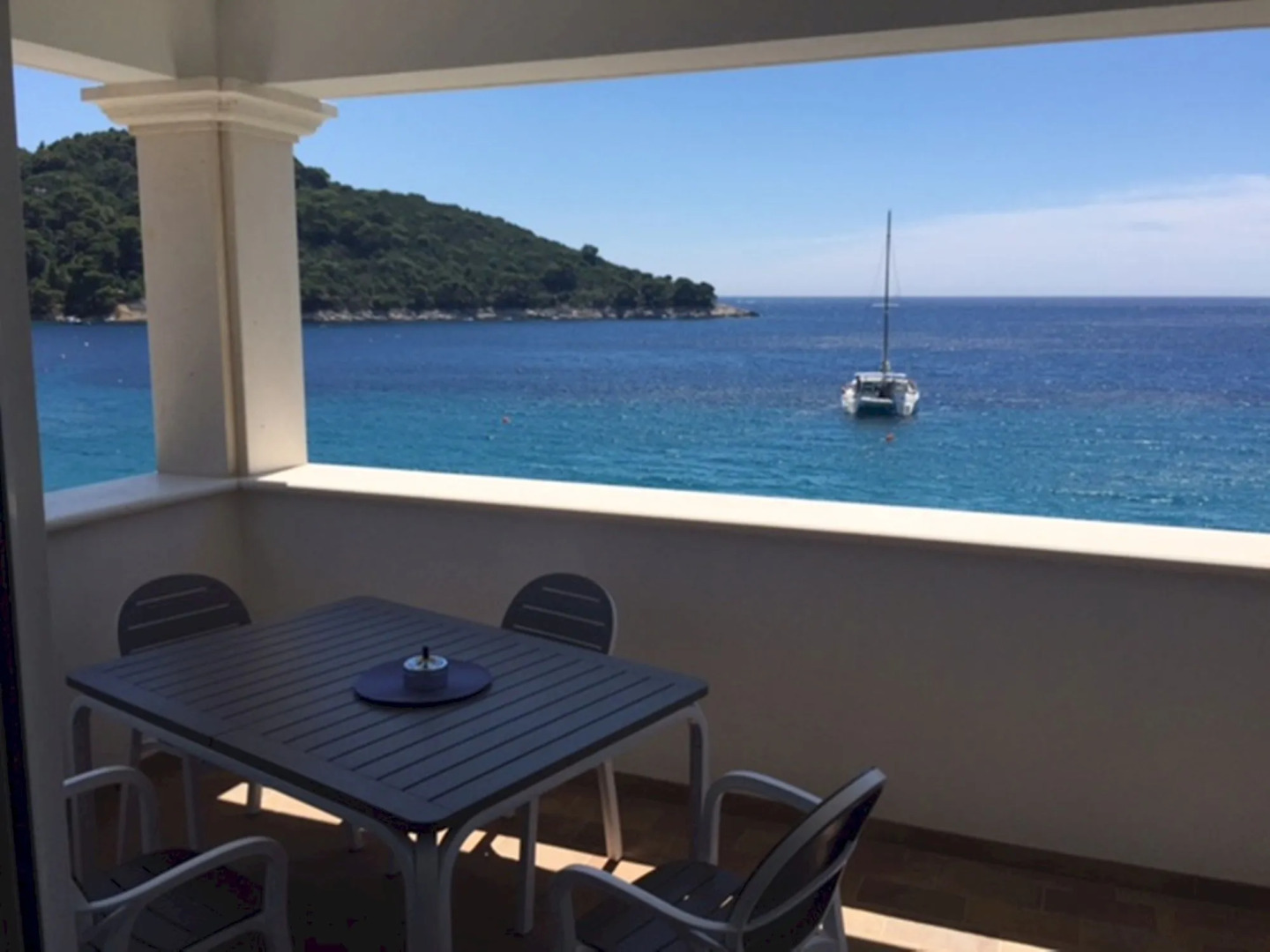 Boutique Pine Tree apartments