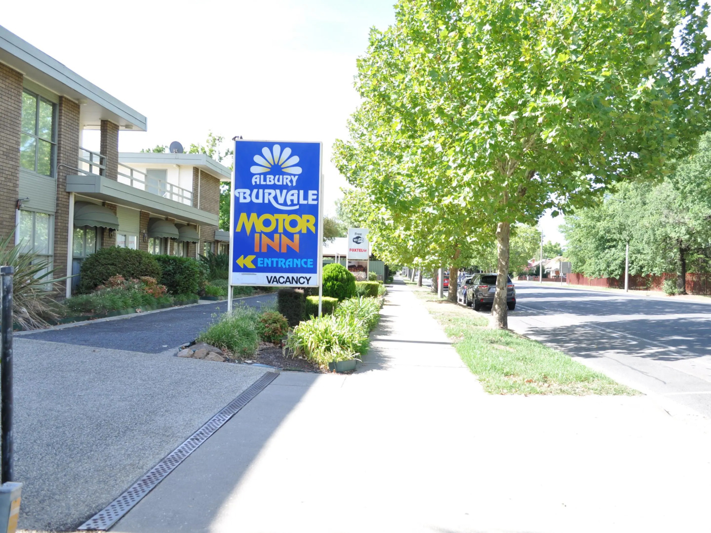 Albury Burvale Motor Inn
