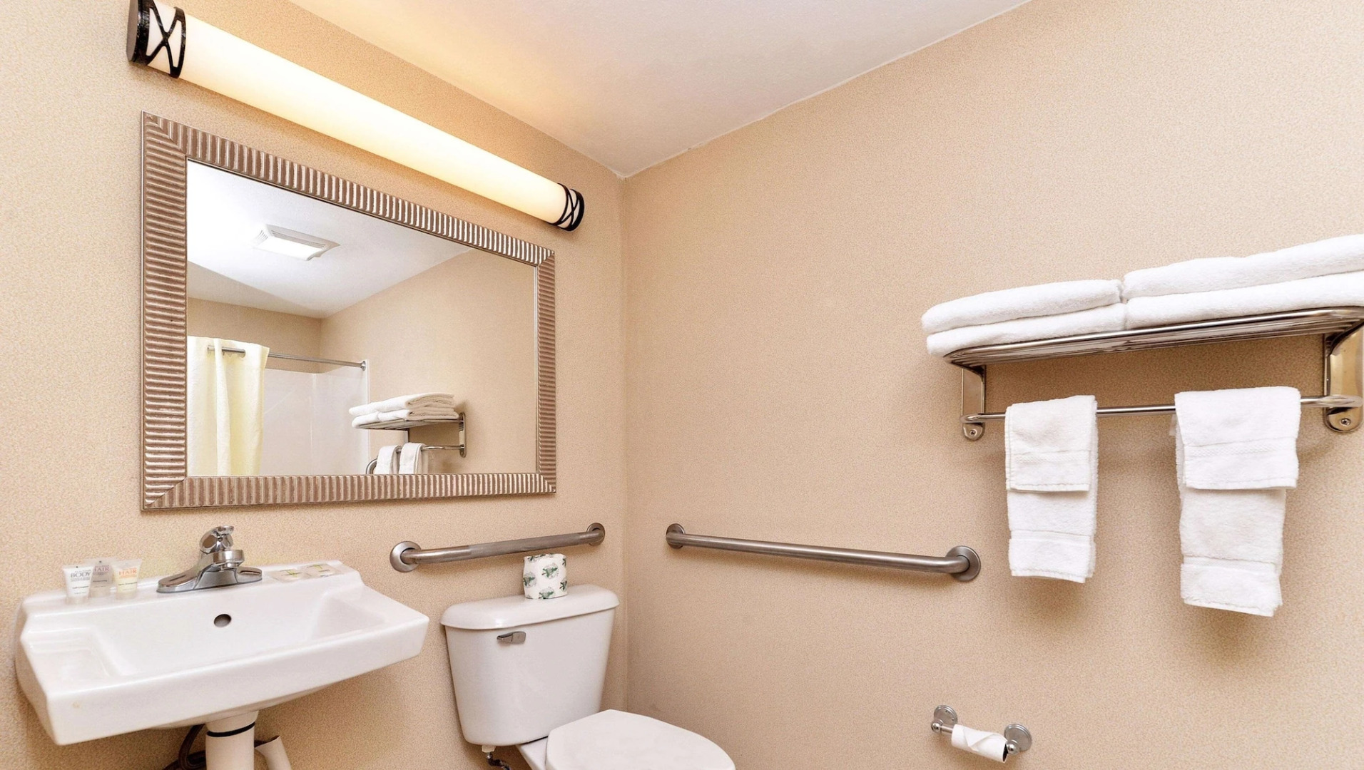 Executive Inn & Suites