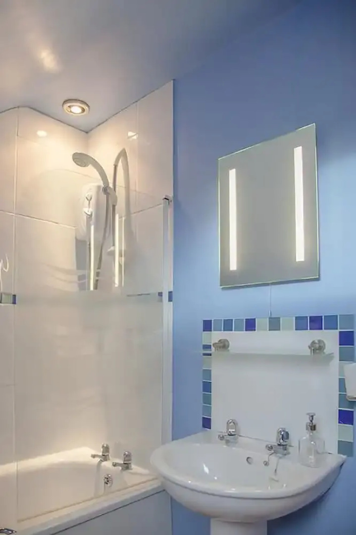 Lyde Cross Coach House