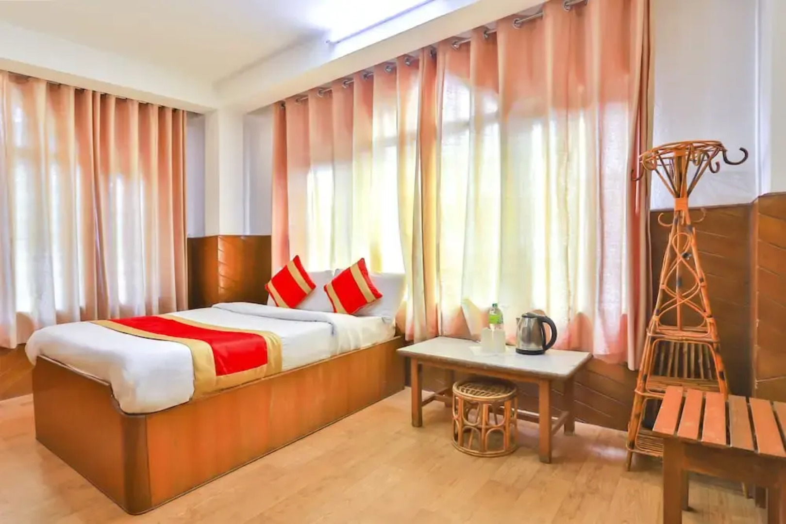 SPOT ON 636 New Elephant Head&Nagarkot