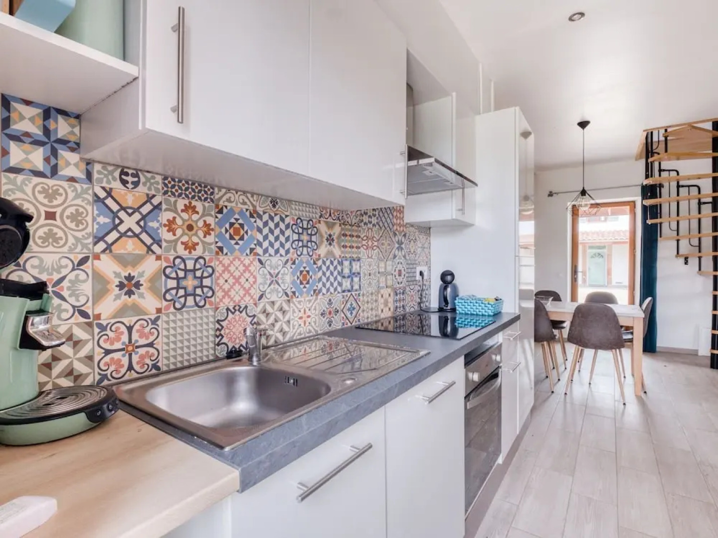 Elegant Mansion With Swimming Pool, Terrace, Sun-loungers