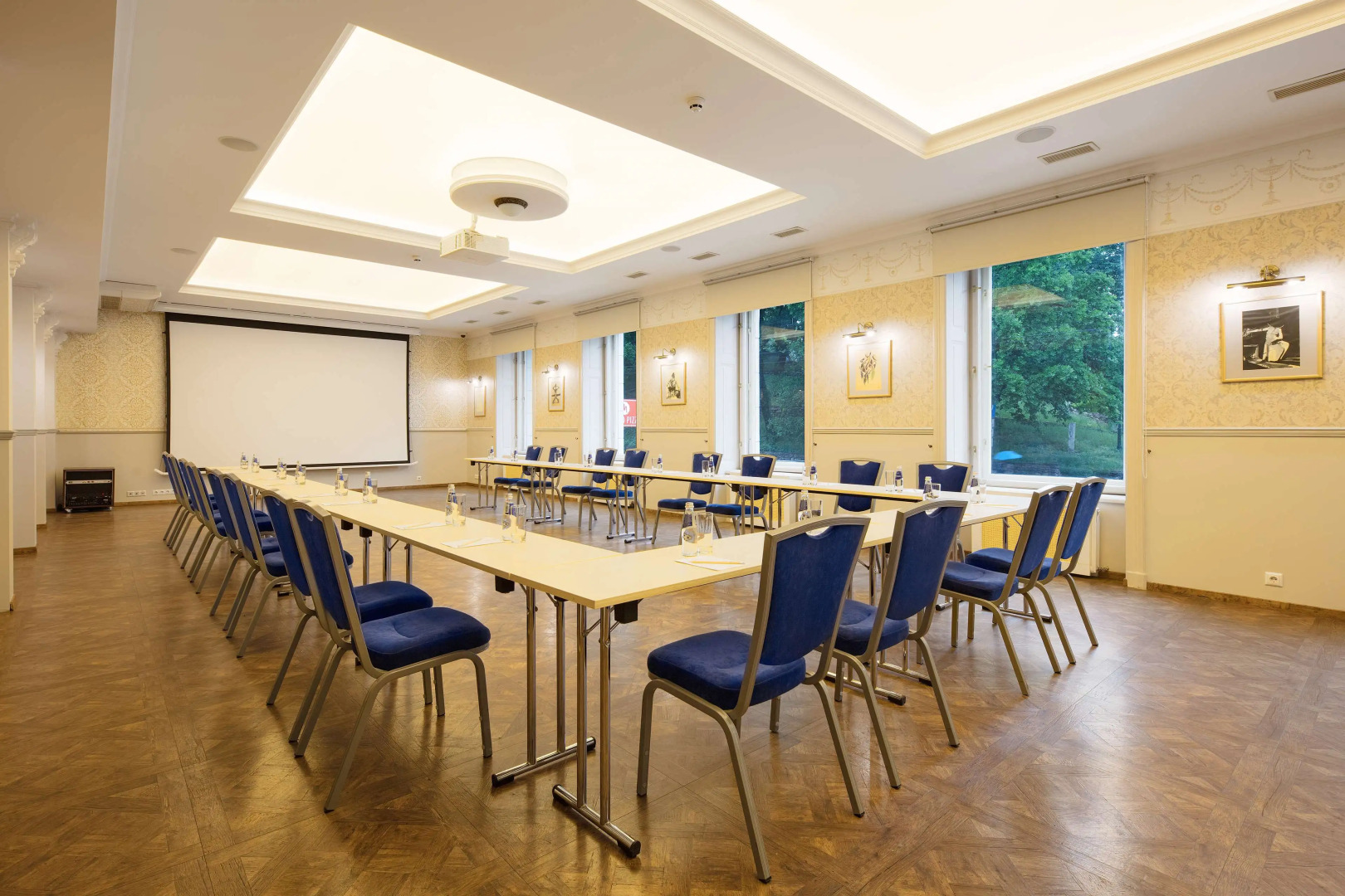 Отель Radisson Hotel Old Town Riga