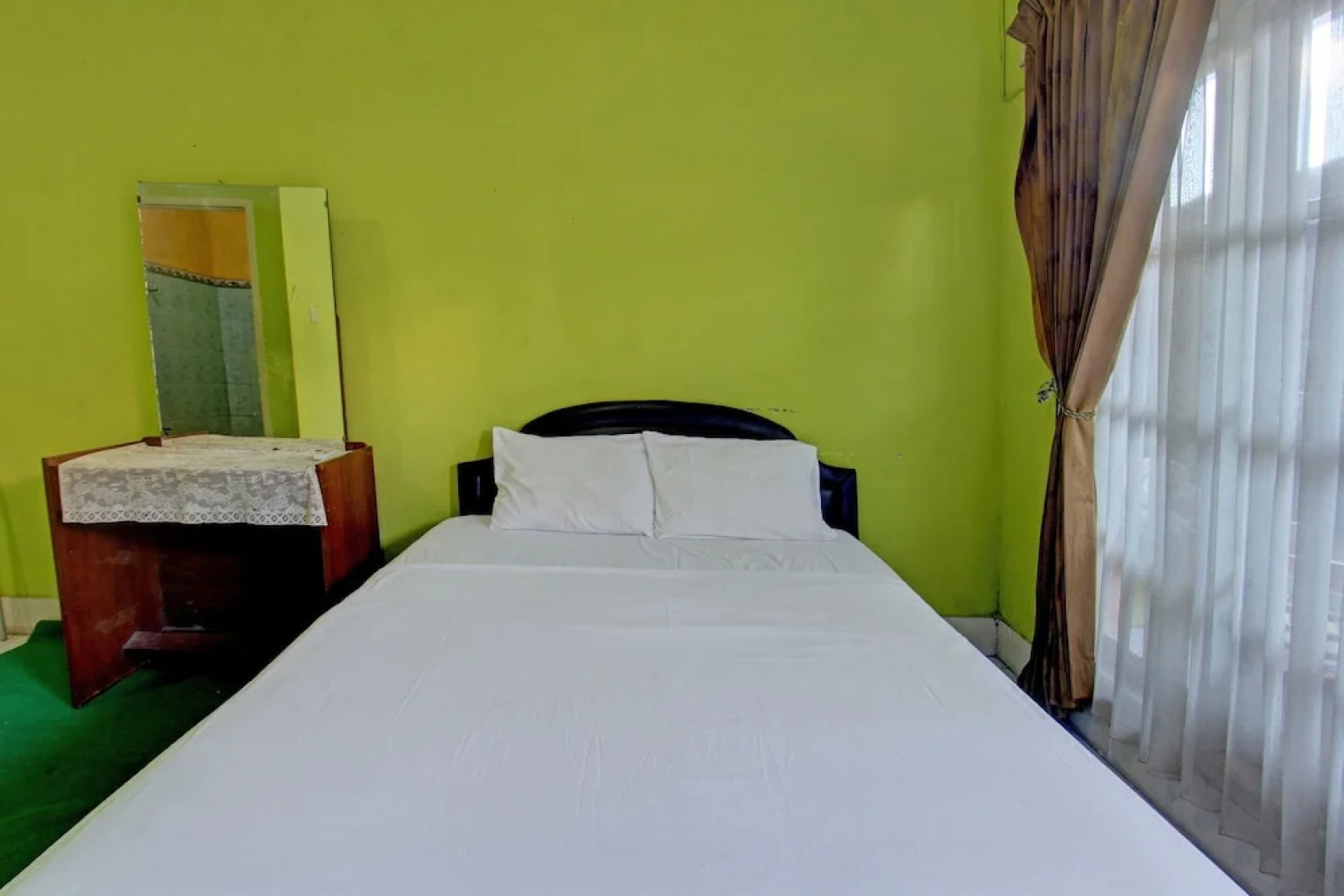 Hotel O Dienda Hayu Near Alun Alun Tastura