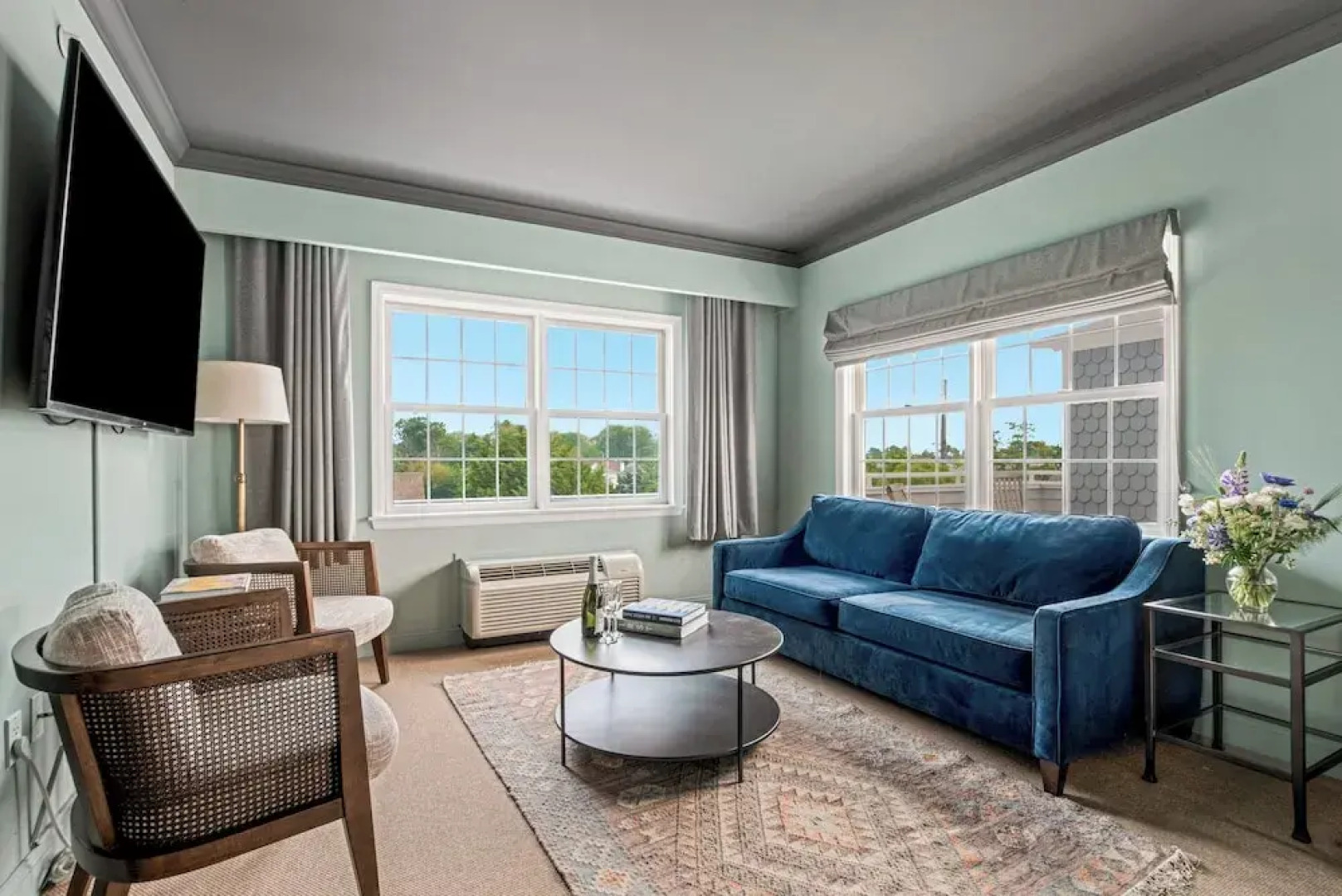 The Harbor Front Inn