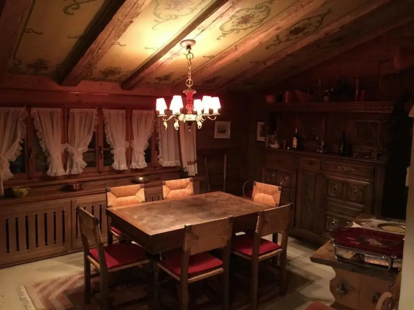 Big Luxurious Chalet in Schönried