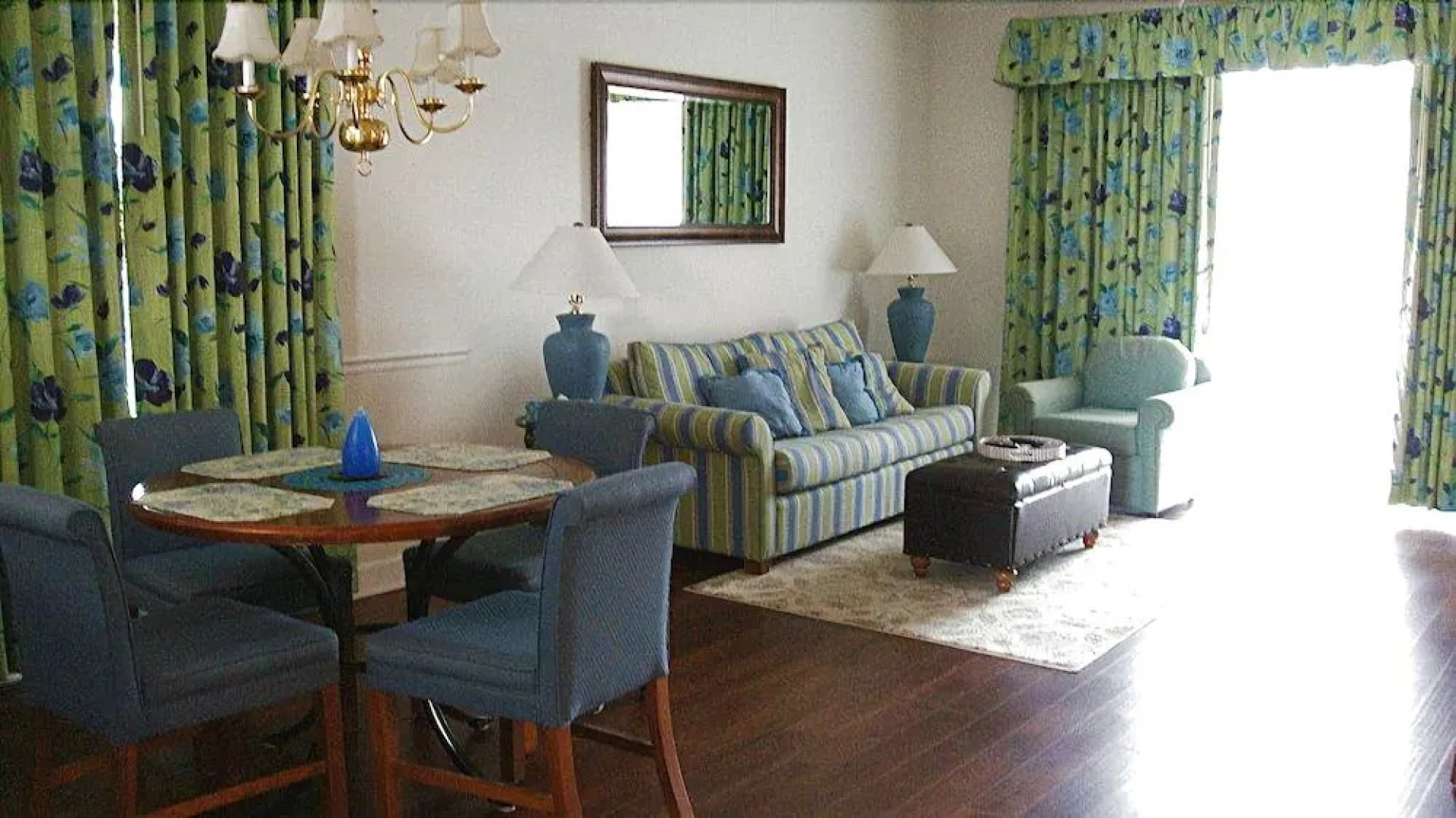 Wedgewood 511 2 Br condo by RedAwning