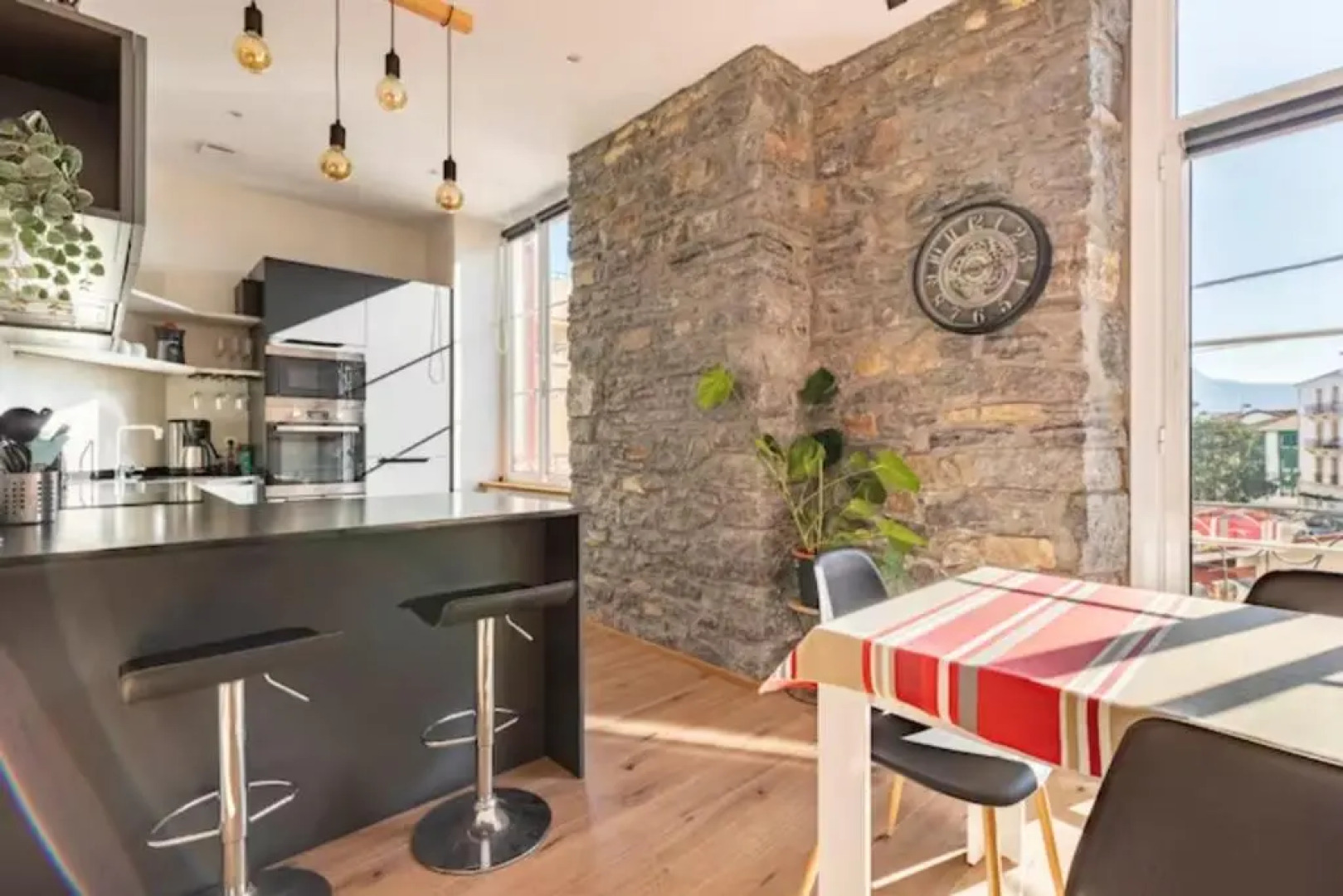 Kaneta Antoni Baita - Coeur de Ville ! Classe 4 Etoiles