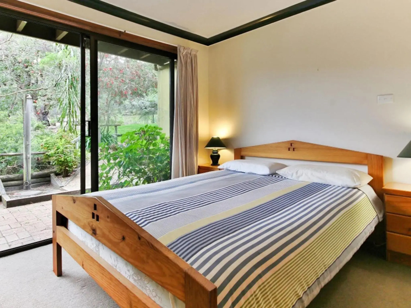 Take Time at Hyams Beach 4pm Check Out Sundays