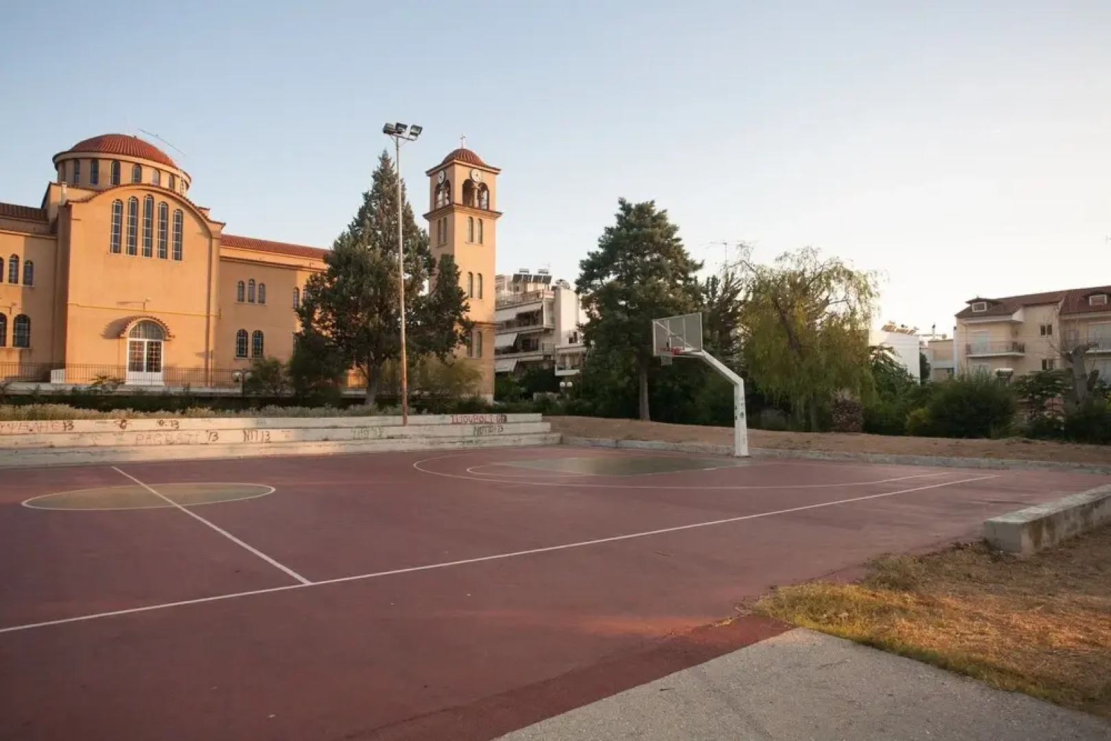 Families 2BM Flat 7'Metro Balcony