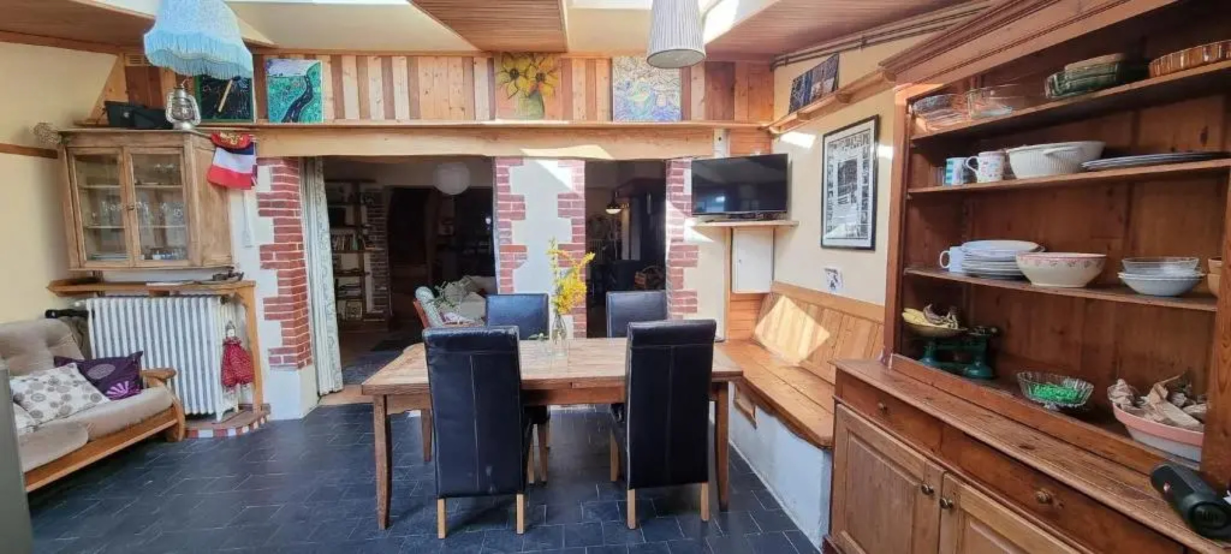 Eco renovation for 8 people near the beach