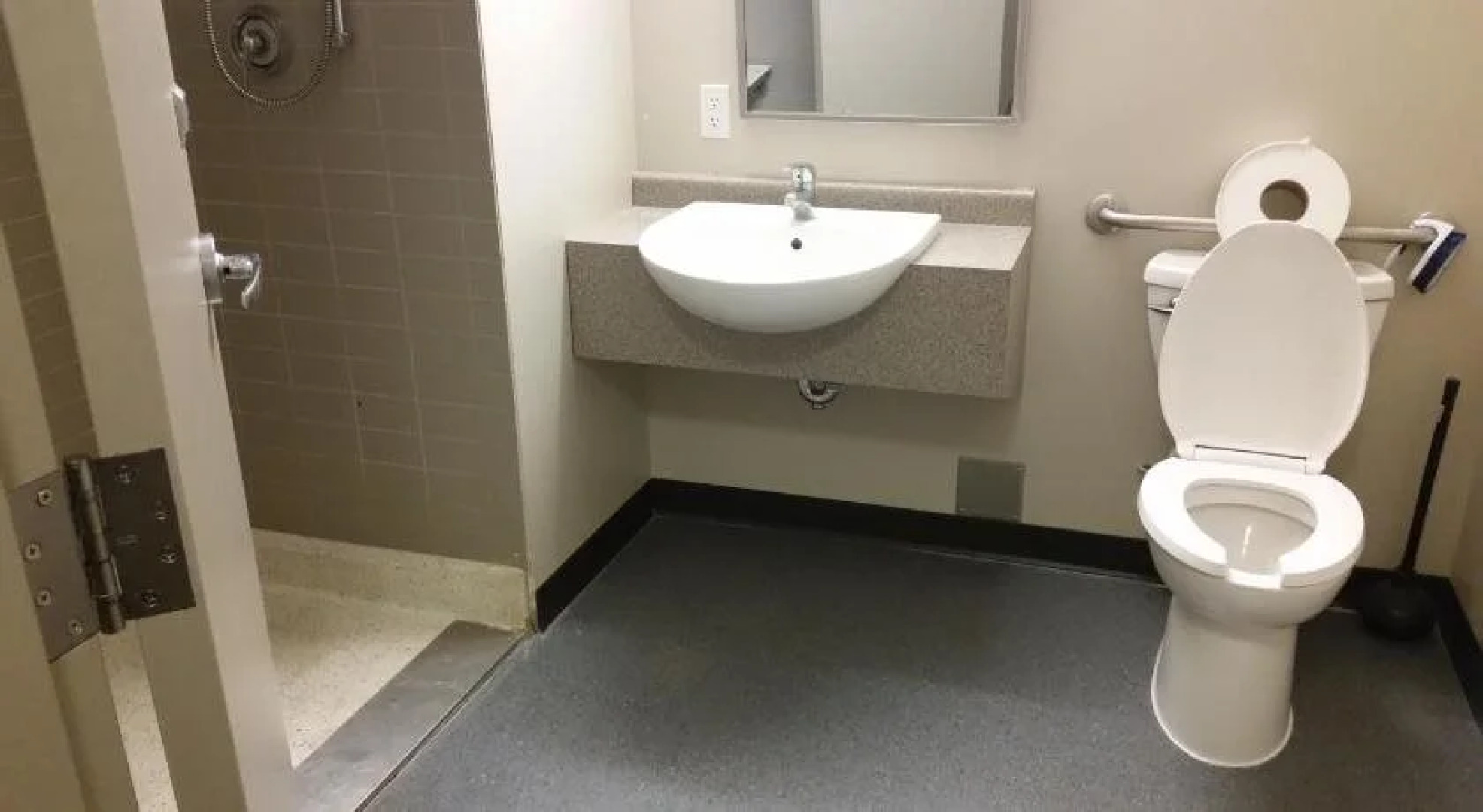 Residence & Conference Centre - Merritt