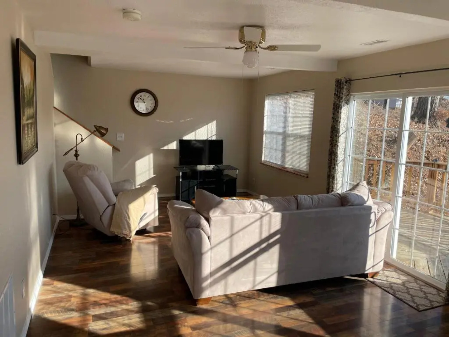 Lakeshore Fishing Cabins All 6 cabins