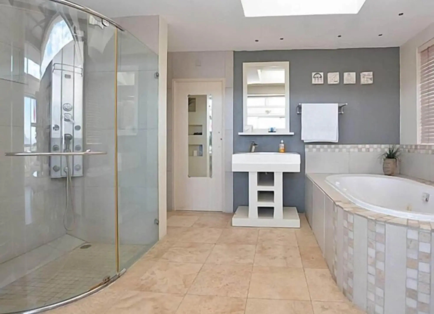 7th Wonder Guesthouse