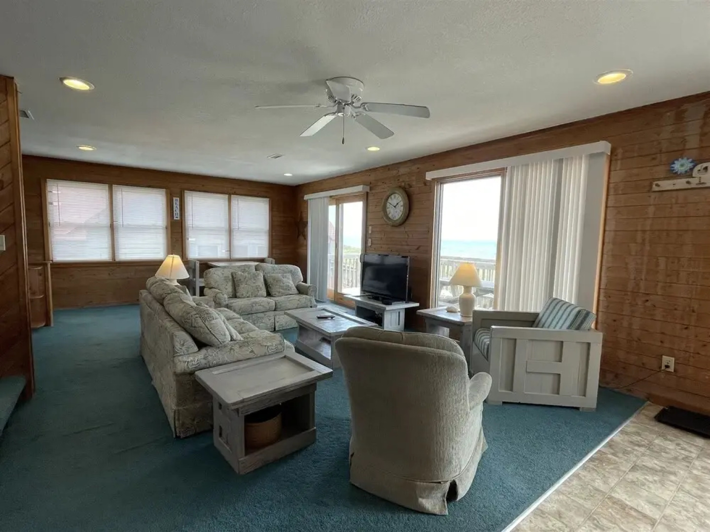 South Beach 4 Bedroom Cottage by RedAwning