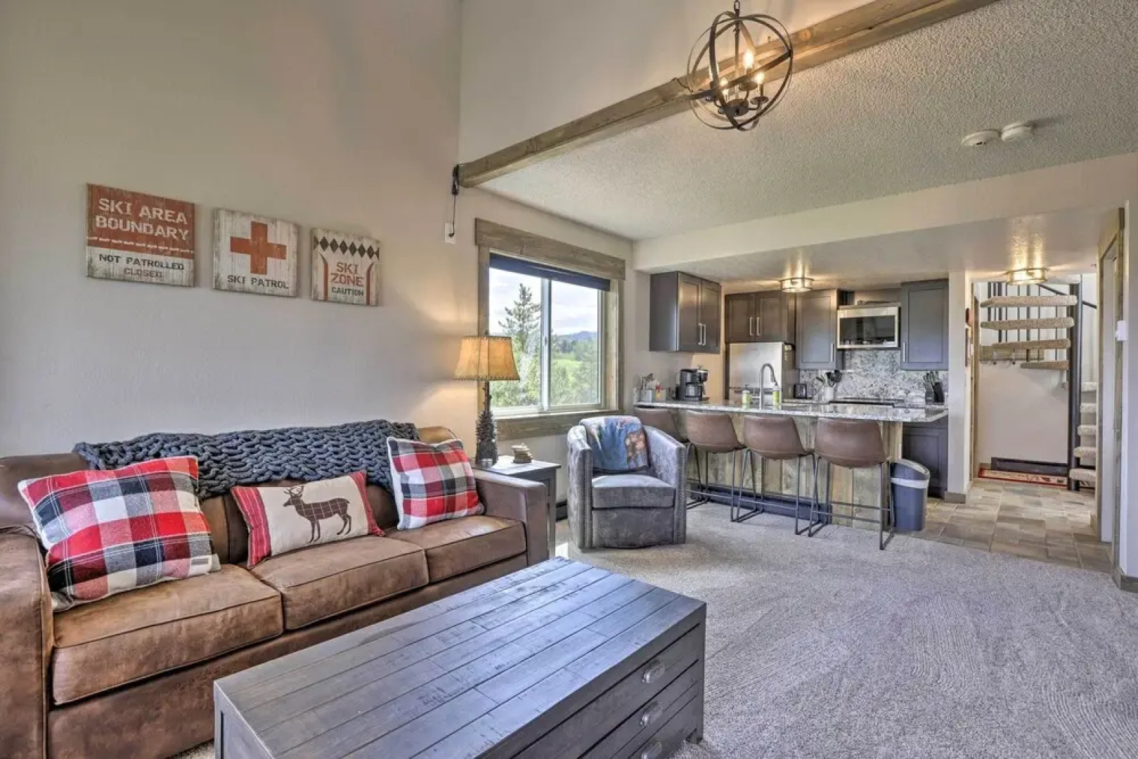 < Half Mi to Ski Lifts: Cozy Granby Ranch Studio!