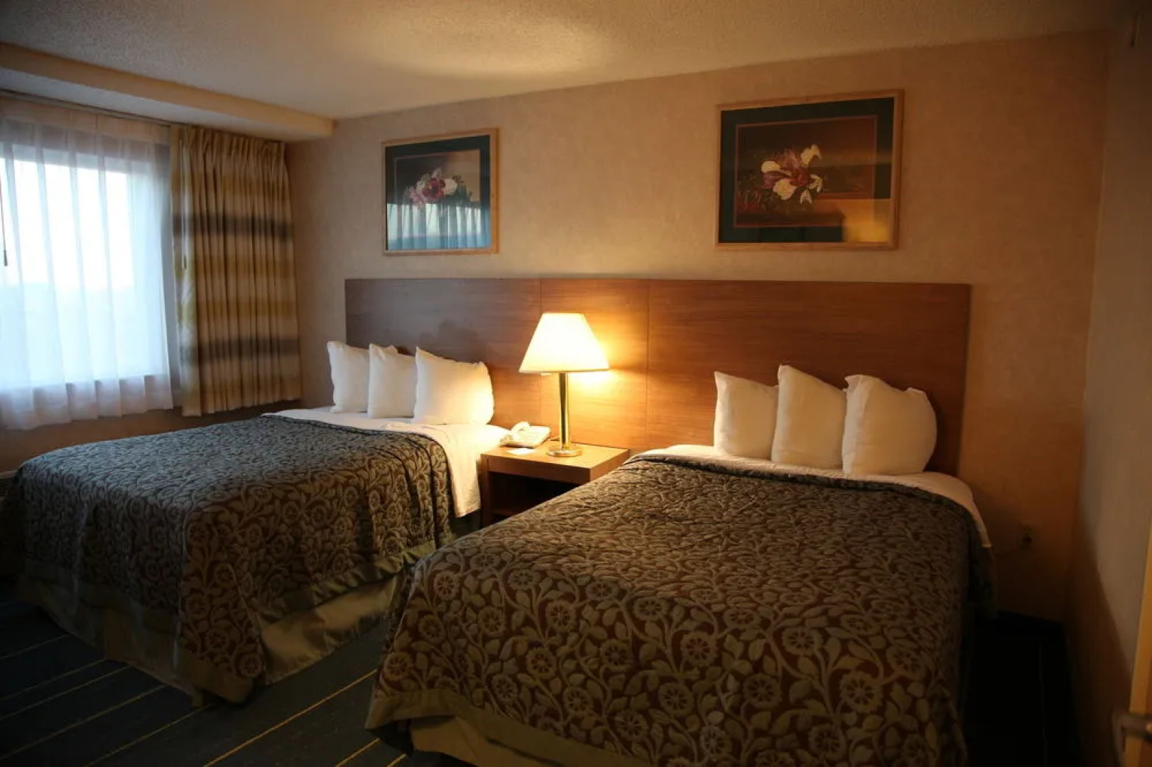 Days Inn & Suites by Wyndham Golden/Denver West