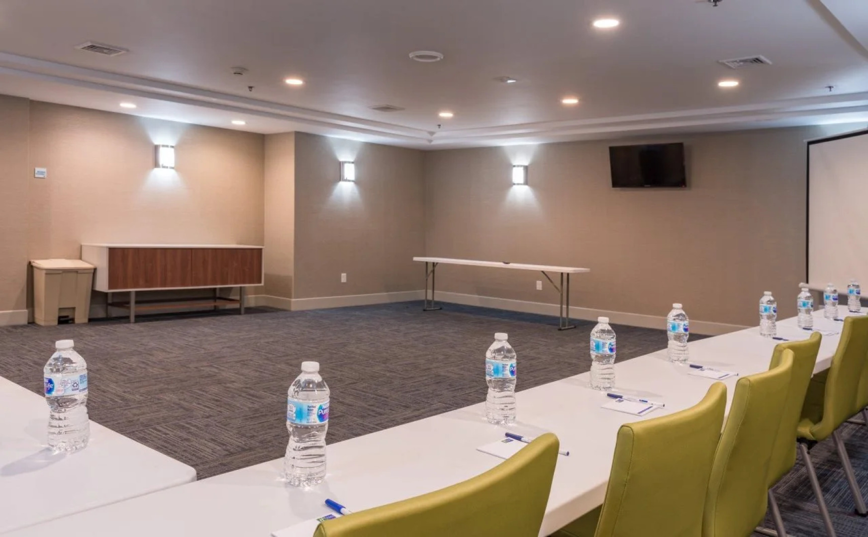 Holiday Inn Express Hartford – Newington, by IHG