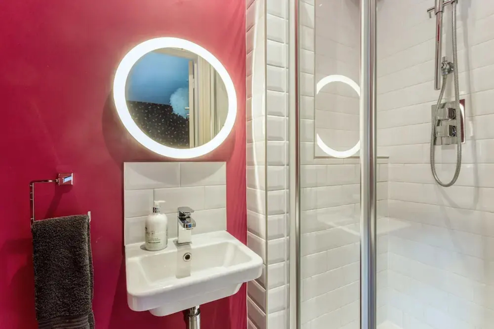 Spacious & Stylish Cotswold Family home