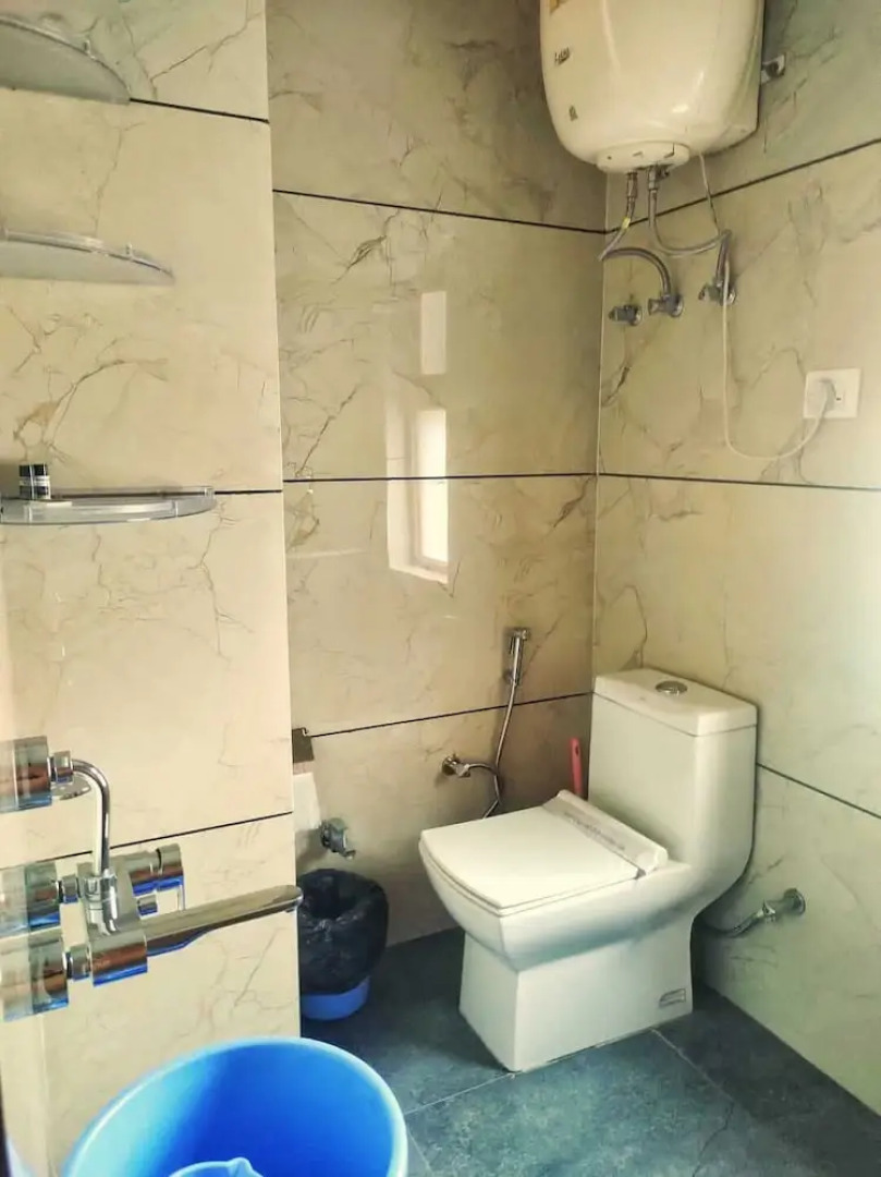 Cafe Saffron & Cottages