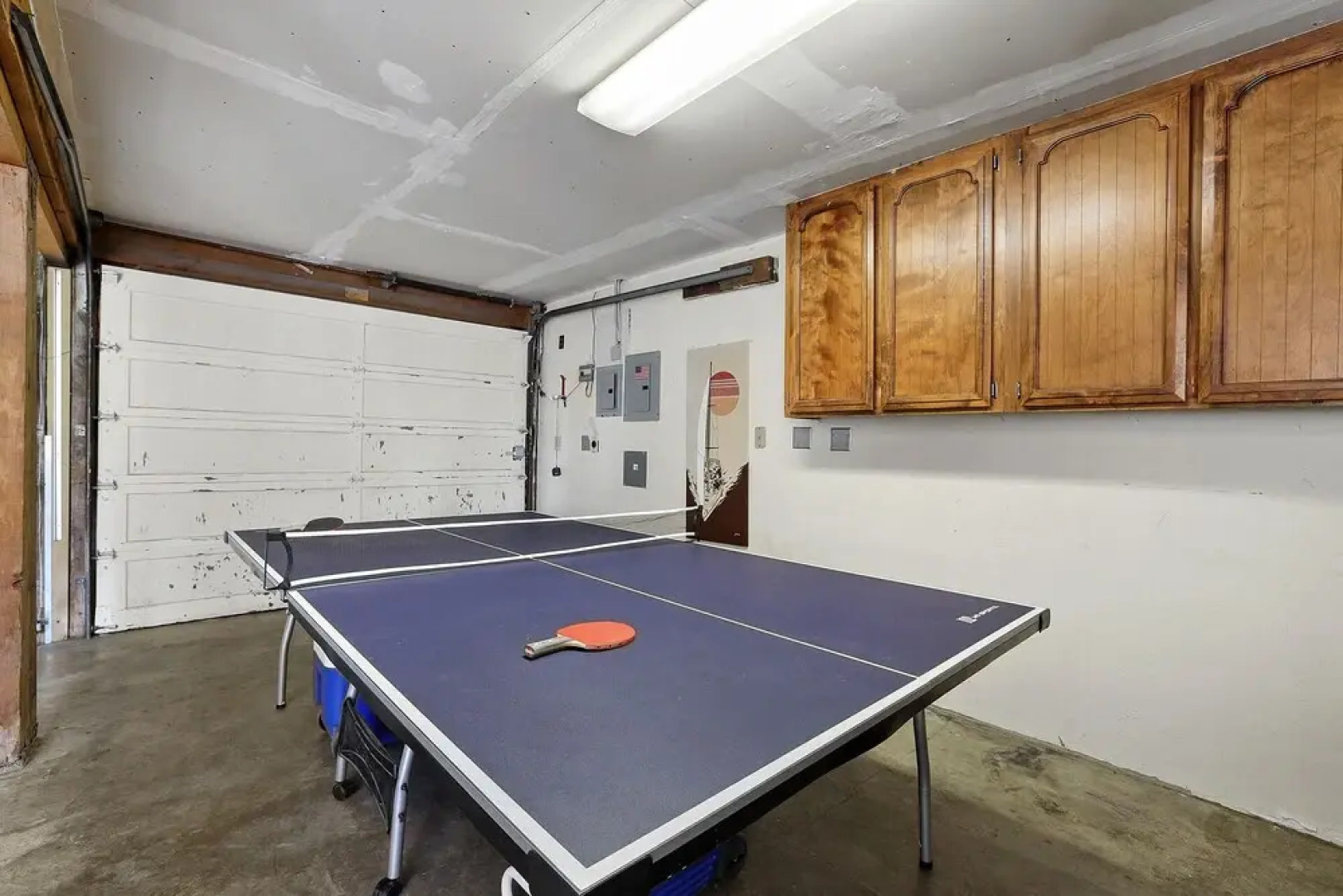 Hall Court Manor - Hot Tub, Pet Friendly, Pool Table!