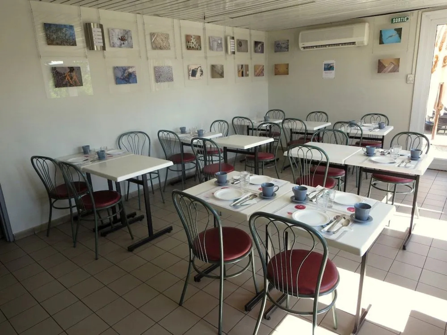 Hôtel Face West Le Pontet