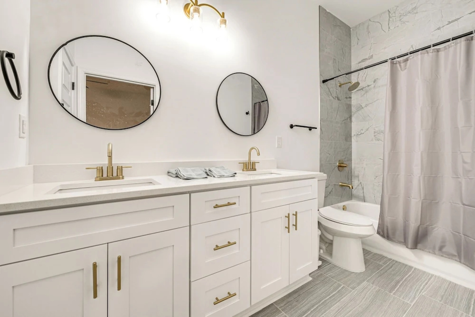 Walk to Downtown! Modern Hogansville Home w/ Patio