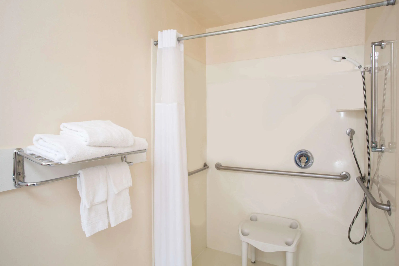 Ramada by Wyndham Draper