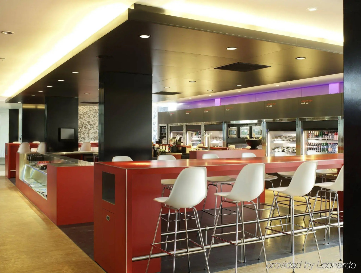 citizenM Schiphol Airport