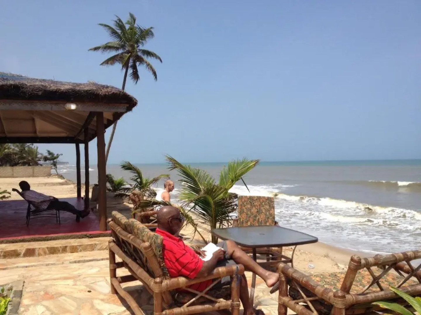 Coconut Pointe Villa & Beach Resort