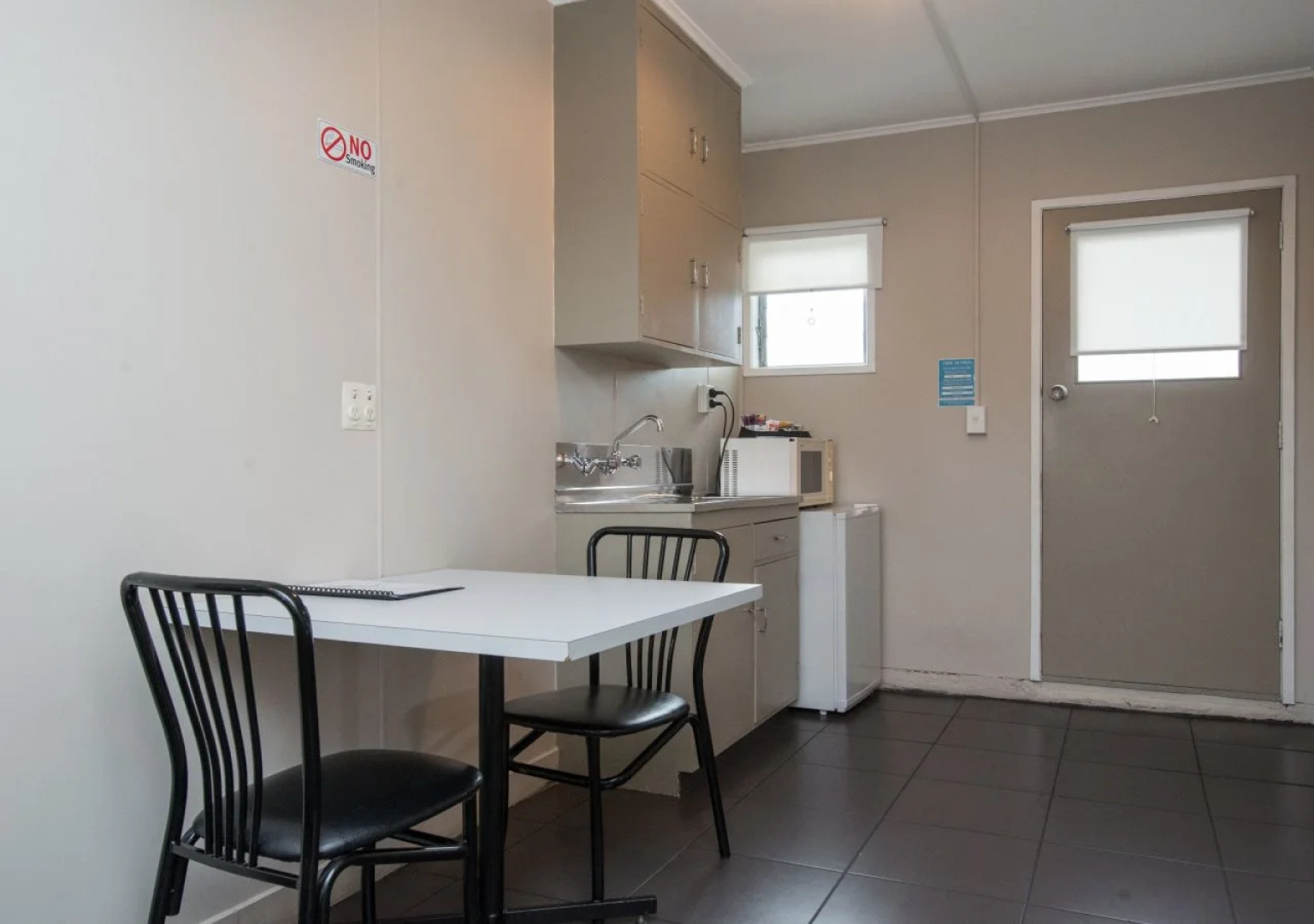 The Magpie-Hawkesbay Motel