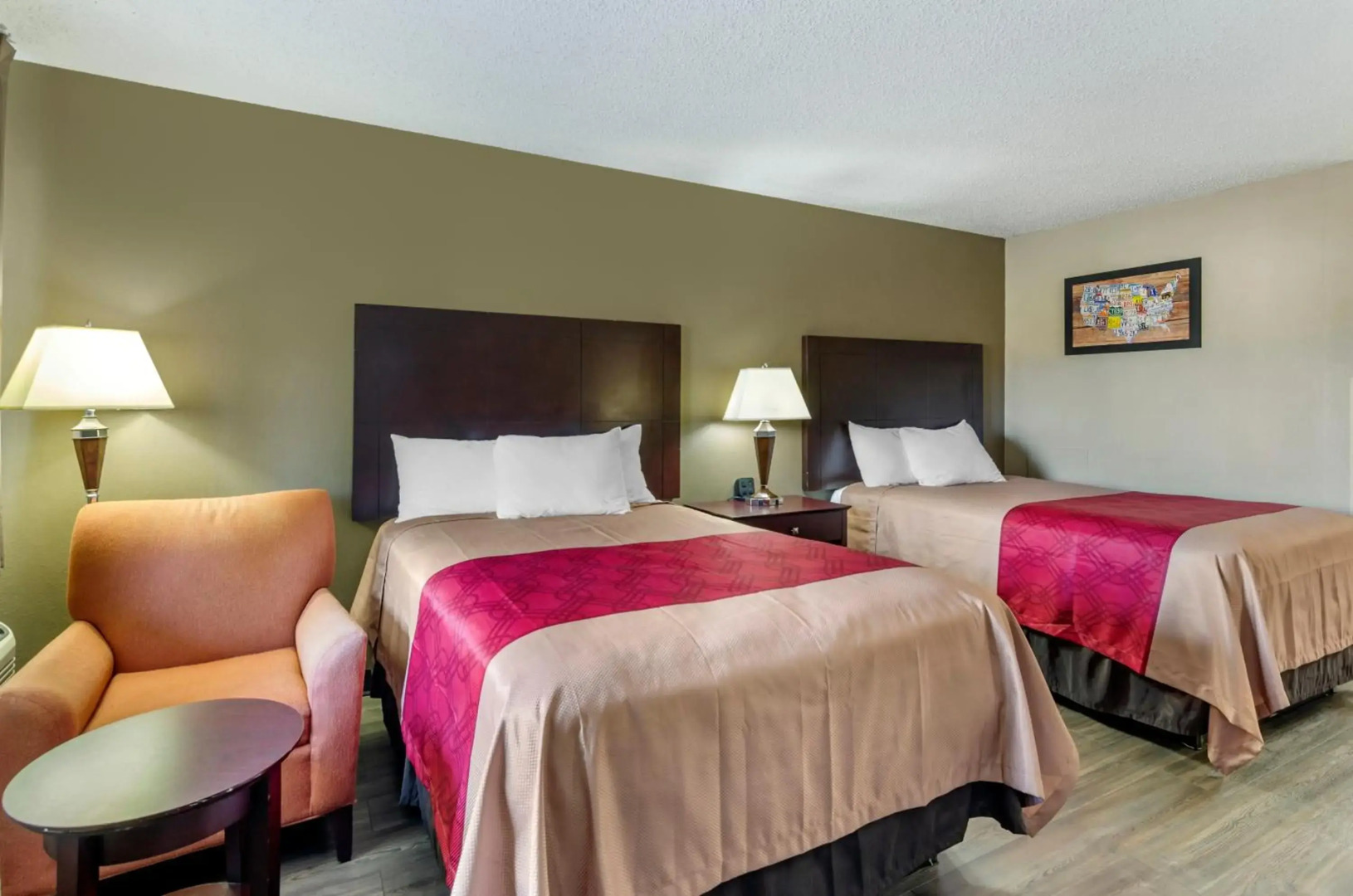 Brentwood Inn & Suites